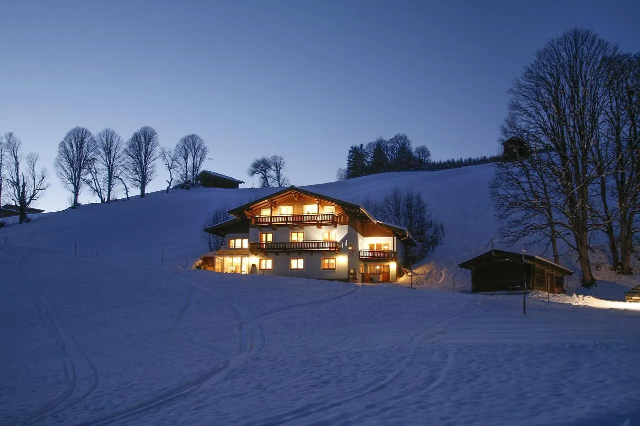 Saalbach Apartments Landhaus Bernkogel - Ski In Ski Out